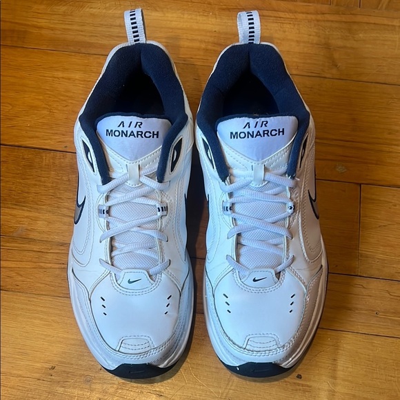 Nike Men's White Air Monarch IV Training Shoes Size 11 - Picture 4 of 8